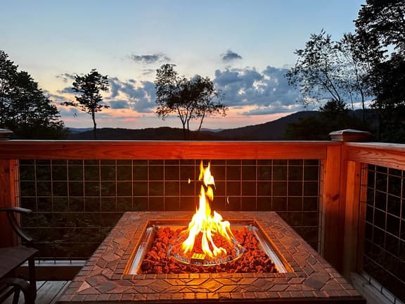 Timber Ridge Retreat-Wolf Laurel NC