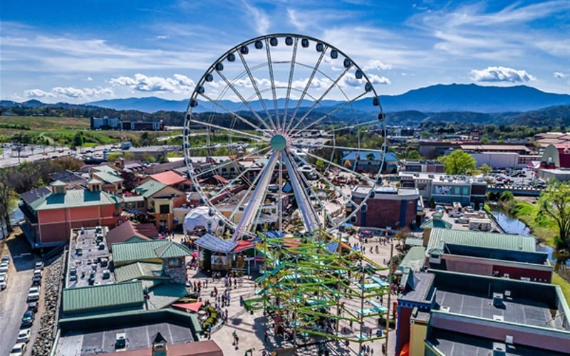 Enjoy endless fun at The Island in Pigeon Forge!  From thrilling rides, arcade games, and shopping to delicious restaurants, there's something for everyone here!  Only ten minutes from Lazy Bear Den on the backroads!